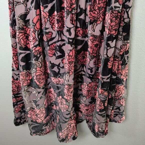 Leith Pink Rose burnout floral velvet tulip sleeve faux wrap dress womens M - Picture 7 of 9